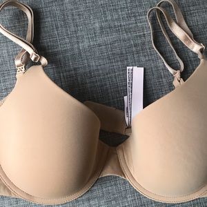 Victoria’s Secret lightly lined demi bra